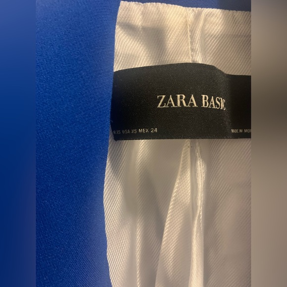 Zara blue blazer with pearl - Picture 5 of 5